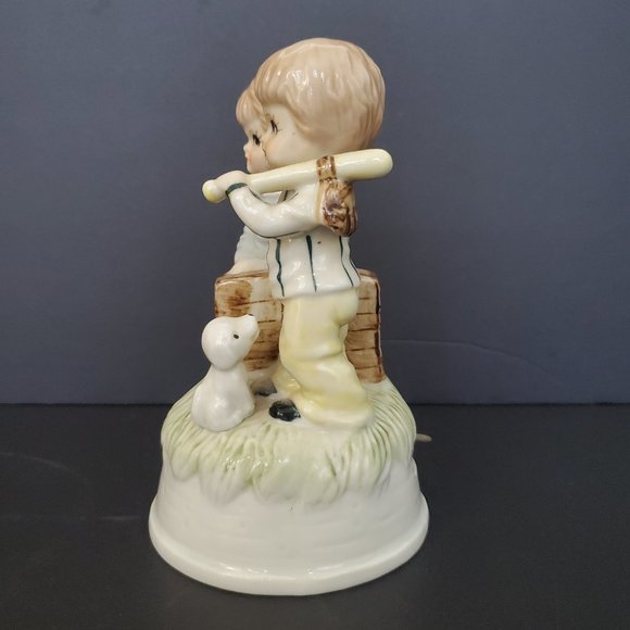 VINTAGE Porcelain Music Box Works | Taiwan | Boy Girl Kids Dog Baseball Playing - Picture 4 of 6